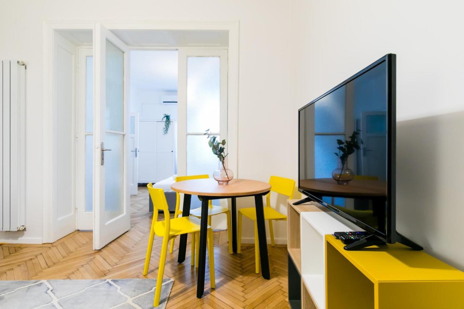 Heart Of The City - Cozy Apartments In Prime Location Bucureşti Phòng bức ảnh