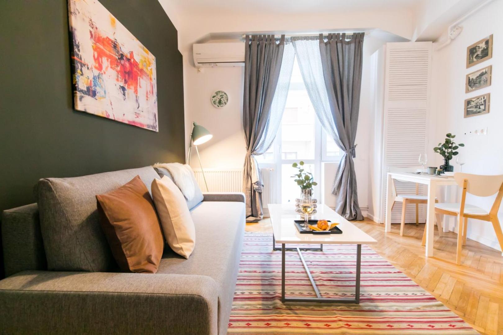 Heart Of The City - Cozy Apartments In Prime Location Bucureşti Ngoại thất bức ảnh